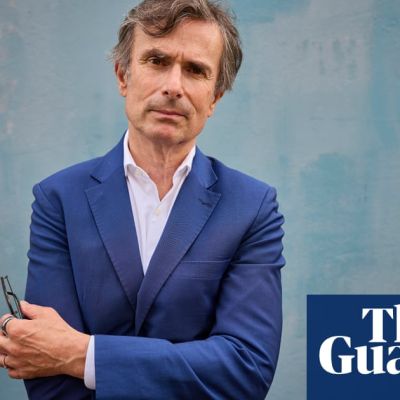 ‘It’s an astonishingly fragile time’: Robert Peston on inequality, identity politics and how to heal Britain