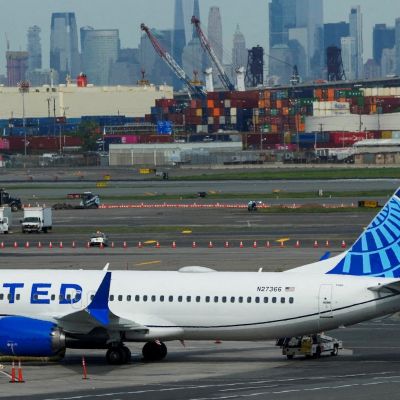 United to show off new 787 interiors as it seeks to reassure Newark customers