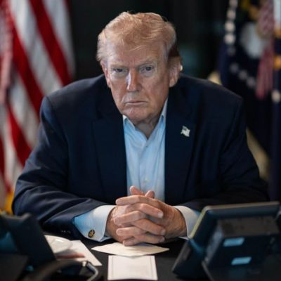 About $580 million worth of deals were signed on the oil market 15 minutes before Donald Trump’s publication about “productive negotiations with Iran,” the FT newspaper writes