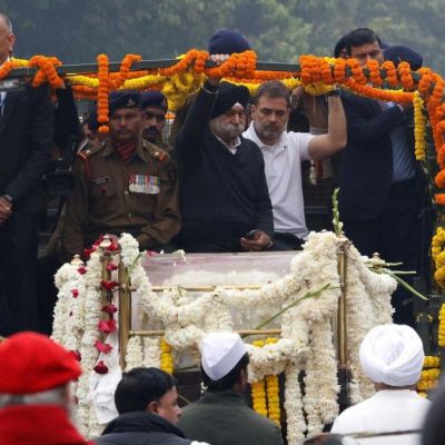 India mourns ex-PM Manmohan Singh with full state funeral