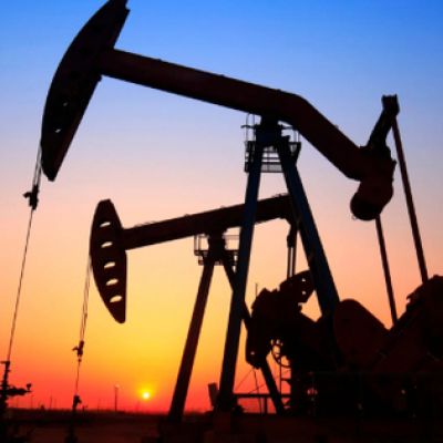 Oil surges past $100 on US-Iran tensions, blockade move