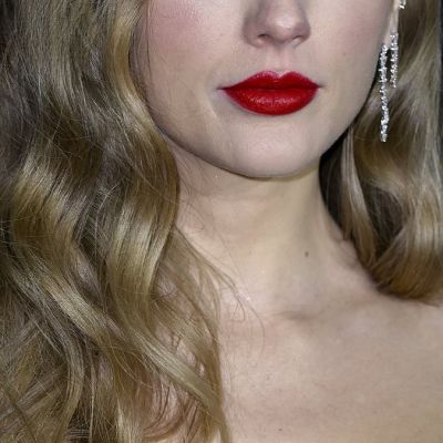 Taylor Swift could sway 2024 election outcome, new poll finds