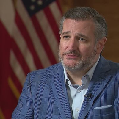 Petition appeals to Ted Cruz's 'clearly enormous' ego to keep him away from UH's Final Four match