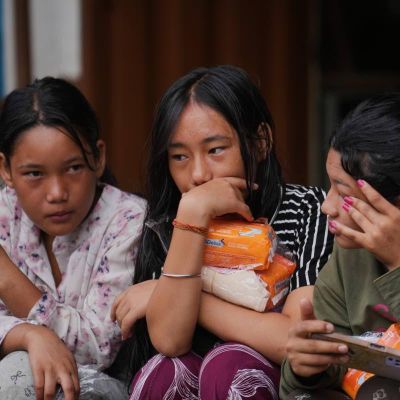 Mass burials as death toll from flash floods exceeds 1,000