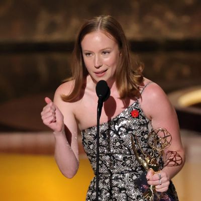 ‘Hacks’ star Hannah Einbinder shouts ‘free Palestine’ during first Emmy speech