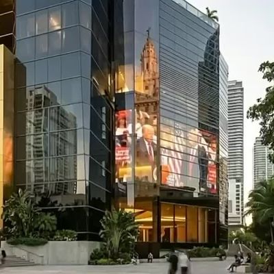 Valentin Bogdanov: Donald Trump showed off the presidential library of his dreams