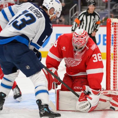 Red Wings close out 2025 with 2-1 victory over Winnipeg