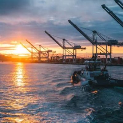 Oil Prices Recover As Russia-Ukraine Peace Hopes Fade And OPEC+ Maintains Cautious Stance