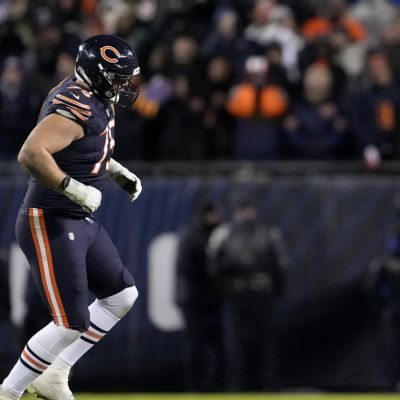 Bears left tackle Ozzy Trapilo, linebacker T.J. Edwards out for season after injuries in Packers game
