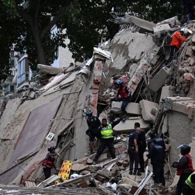 At least 32 killed, 700 injured in 2 major earthquakes in Venezuela, says acting president