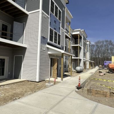 CT delegation backs amended bill to boost housing supply