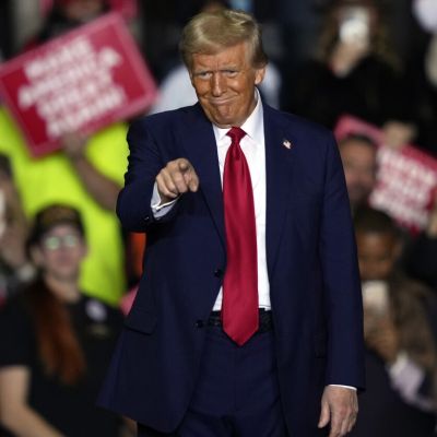 Powerful suburban Chicago political operation fueled by Uihlein money spends millions on far right causes