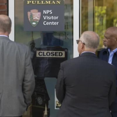 Illinois federal workers heavily stressed as government shutdown yanks paychecks