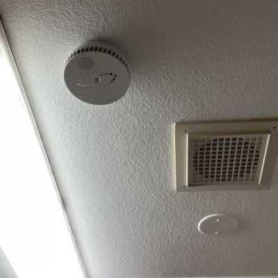 Mesa Public Schools puts vapes detectors in middle, high school bathrooms