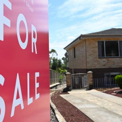 House prices fall in Sydney and Melbourne