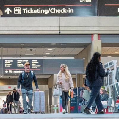 Airlines cancel more than 1,500 U.S. flights on Monday as shutdown persists