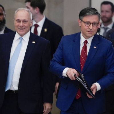 House passes deal to end longest government shutdown, Trump to sign tonight