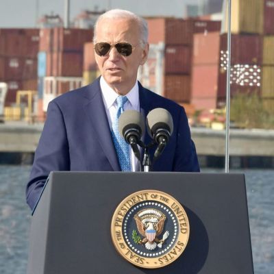 Biden calls Trump supporters 'garbage'