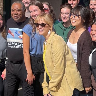 Pregnant Jennifer Lawrence campaigns for Kamala Harris in Las Vegas