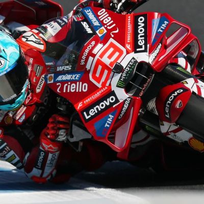 Spanish MotoGP champ sets stunning pole after crash in dramatic final Phillip Island qualifying