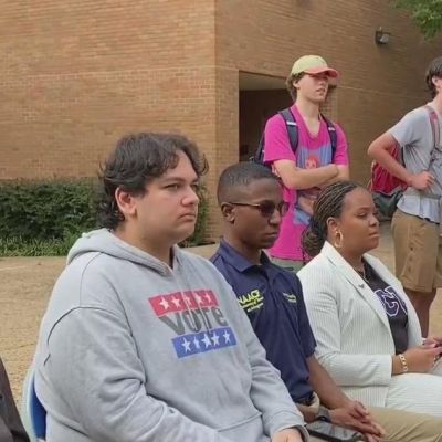 Advocates fight to keep early voting locations at college campuses in Tarrant County