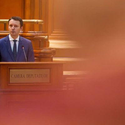 Romanian lawmakers reject proposed Cabinet, deepening political crisis