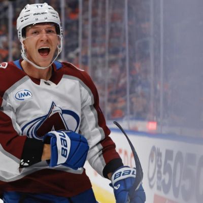 Snowfall and Collapse: Avs Destroy Oilers in 9-1 rout