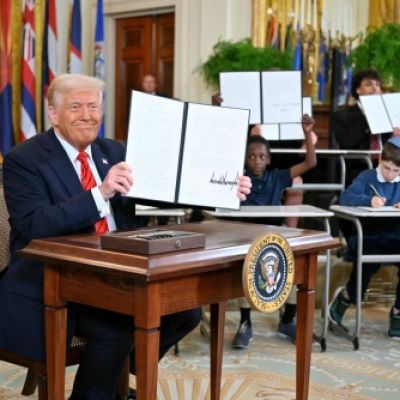 Trump signs order to ‘eliminate’ US Education Department  | THE DAILY TRIBUNE | KINGDOM OF BAHRAIN