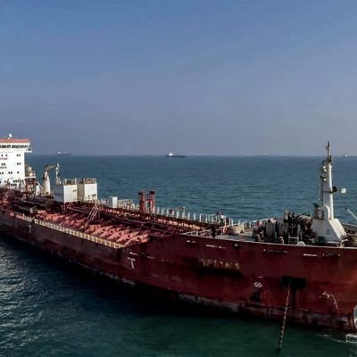 Iran’s Revolutionary Guards seize 2 oil tankers in Gulf