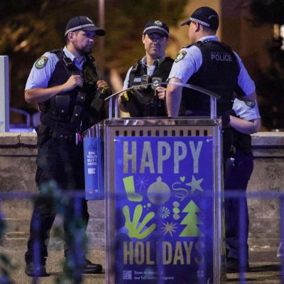 Sydney Chabad House Shooting Kills 11 as Jewish Doctor Blames Government | Israel Hayom