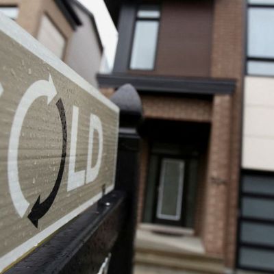 Canadian homeowners eye fixed-rate loans in ‘higher-for-longer’ era