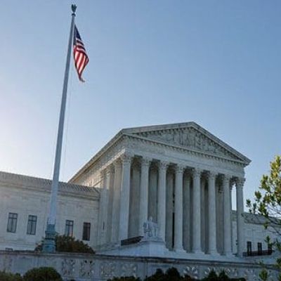 US Supreme Court blocks Trump move to deploy National Guard in Chicago
