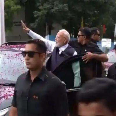 India News | PM Modi Holds Roadshow in Gujarat’s Bhavnagar, to Inaugurate Projects Worth over Rs 34,200 Crore | LatestLY