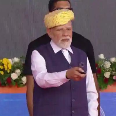 India News | PM Modi Inaugurates, Lays Foundation Stone for Rs 34,200 Crore Development Projects in Bhavnagar | LatestLY