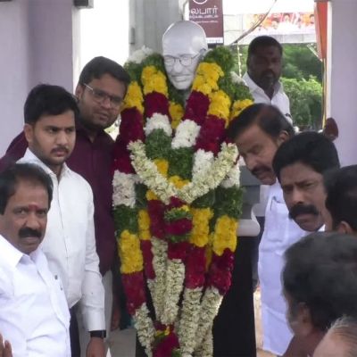 Tamil Nadu Minister KN Nehru pays tributes to Mahatma Gandhi, K Kamaraj