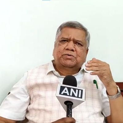 Siddaramaiah targeting RSS to divert attention from corruption, says Jagadish Shettar