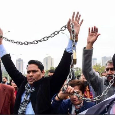 World News | International Federation of Journalists Slams Growing Crisis Faced by Journalists in Pakistan | LatestLY