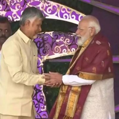 India News | Andhra Pradesh CM Felicitates PM Modi at Satya Sai Baba Centenary Celebrations in Puttaparthi | LatestLY