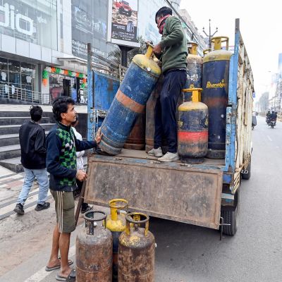 Petroleum Ministry raises states’ non-domestic LPG allocation quota to 70% of pre-crisis level