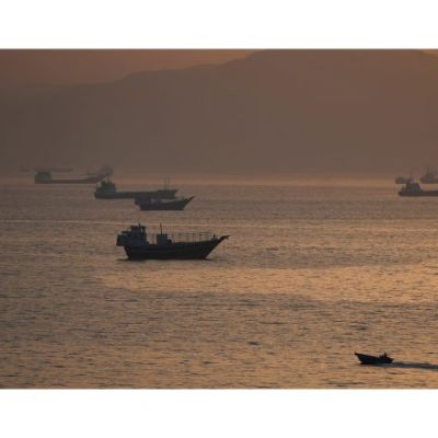 World News | Oman Detects Suspected Floating Mine in St of Hormuz