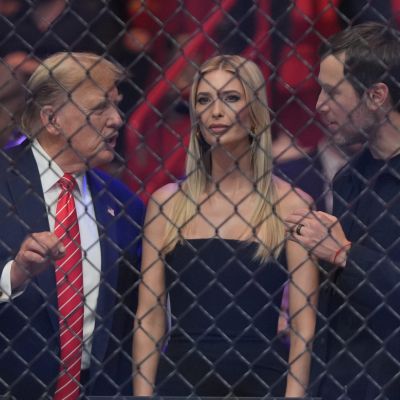 Donald Trump appears at UFC fight to anti-Biden chants – Washington Examiner