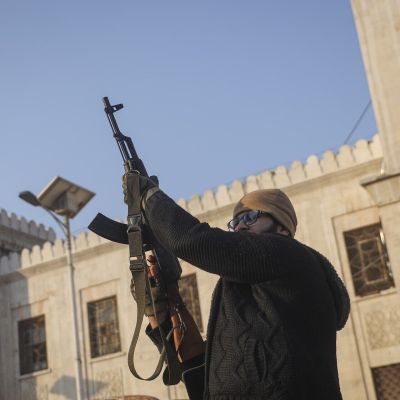 Iran said to evacuate officials from Syria in apparent loss of faith in Assad