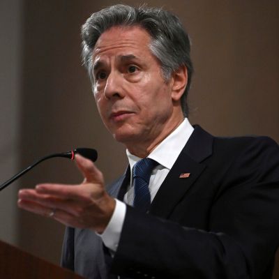 Blinken: US officials have directly communicated with Syria’s blacklisted new rulers