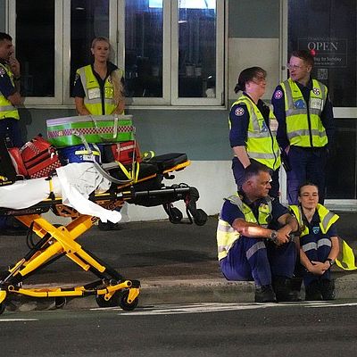 Gunmen kill at least 11 people in attack on Jewish holiday event on Sydney’s Bondi Beach | Chattanooga Times Free Press