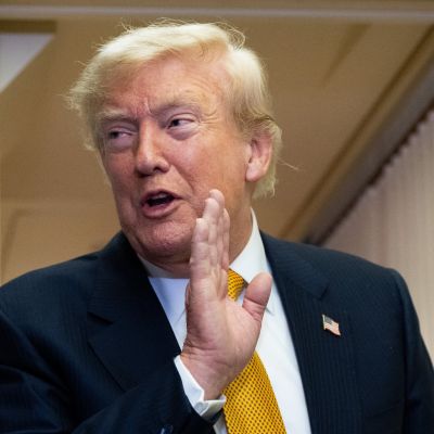 Trump denies switching planes due to security concerns, but says he faces threats from ‘sleazebags’