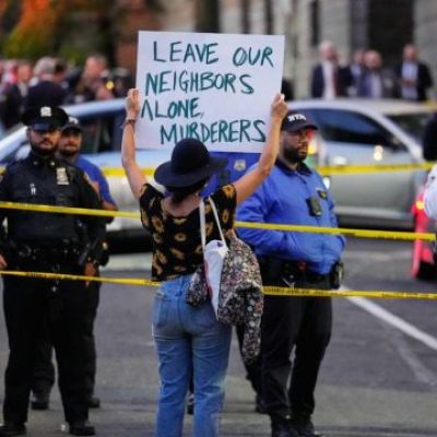 ICE agents shoots, wounds man during arrest in New York City