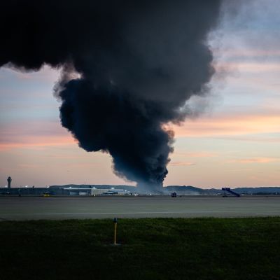 Deadly cargo plane crash shuts down huge UPS delivery hub at Louisville airport