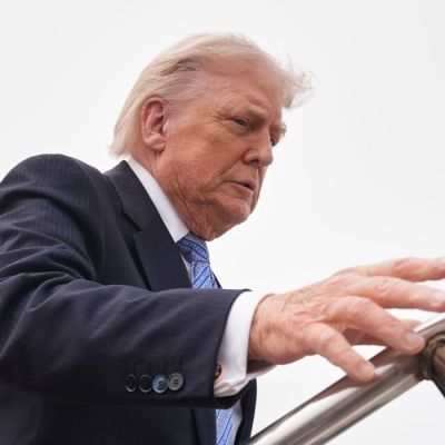 Trump arrives at Walter Reed for a medical checkup