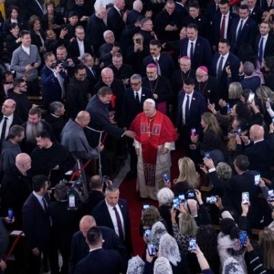 Pope joins patriarchs from East and West at historic Christian site in Turkey to pray for unity