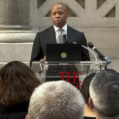 Adams' new independent bid isn't shaking Cuomo's momentum